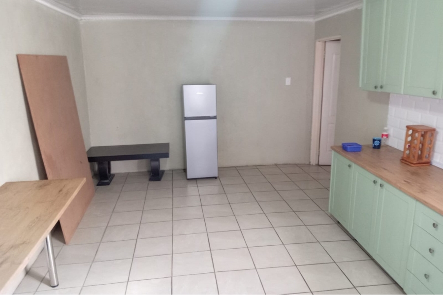 2 Bedroom Property for Sale in Kutlwanong Northern Cape